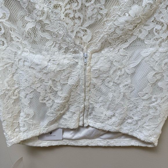 Lulu’s NWT Lace Top - Picture 9 of 10